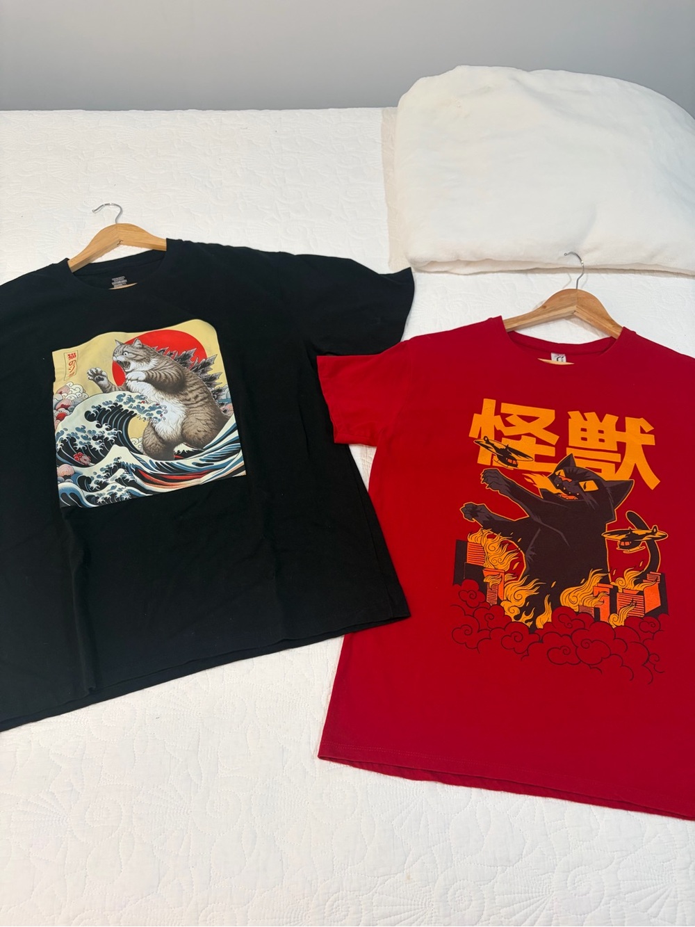 Catzilla men’s vintage t shirt lot